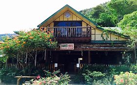 Bamboo House Beach alojamiento&restaurante